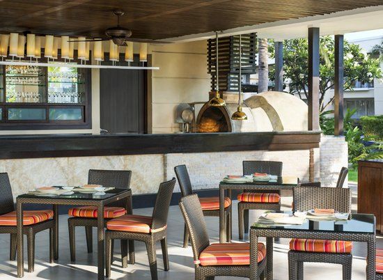 Salas Pool Restaurant